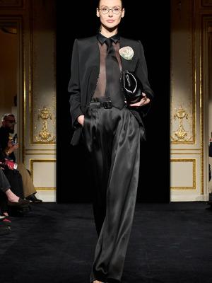 Коллекция Giorgio Armani Prive Couture весна–лето 2026 (110218-armani-prive- ss-02.jpg)